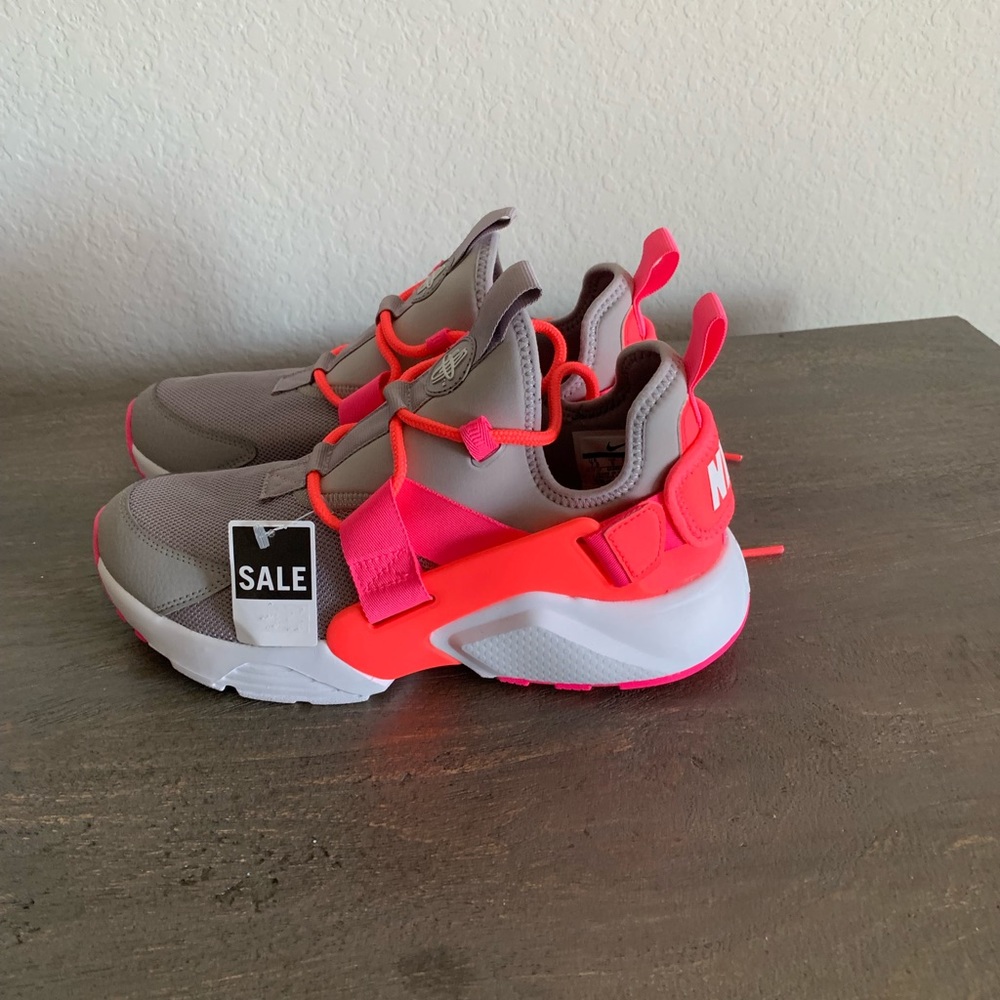 Nike air hurrache city low women’s running shoe